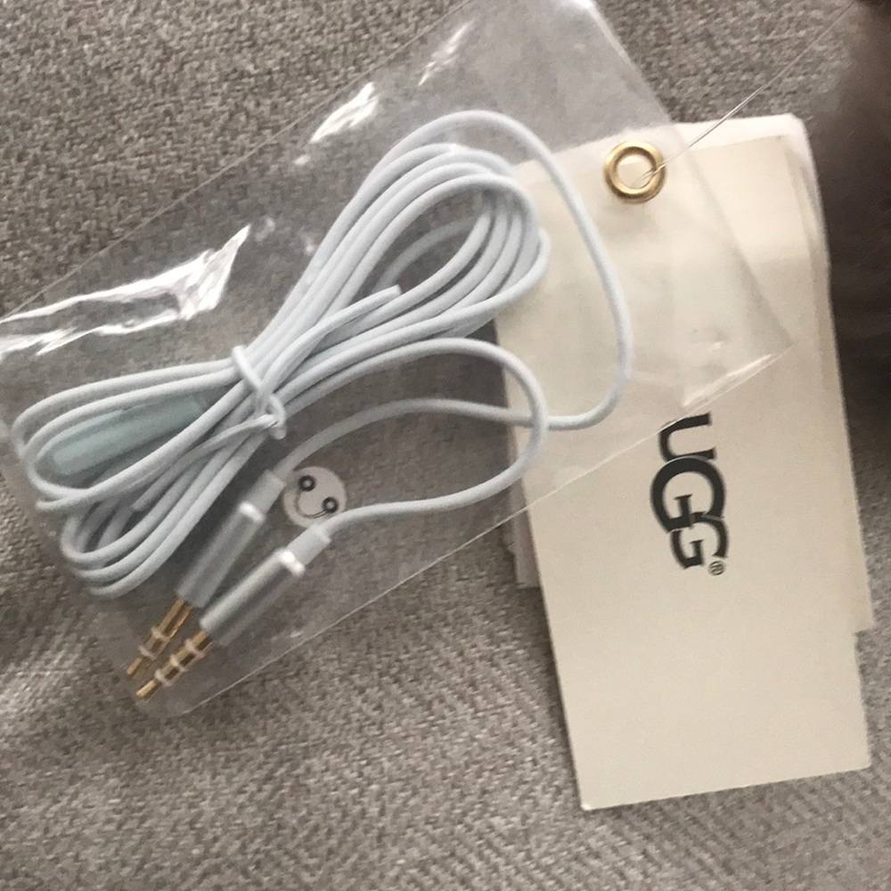 NWT UGG Tech Earmuff Grey - Picture 4 of 7